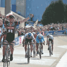 Refonte de la signalétique d’un lieu mythique, le vélodrome de Roubaix